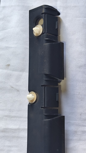 Suporte Guia Parachoque Traseiro Renault Clio Sedan 99 A 04 - Imagem 9