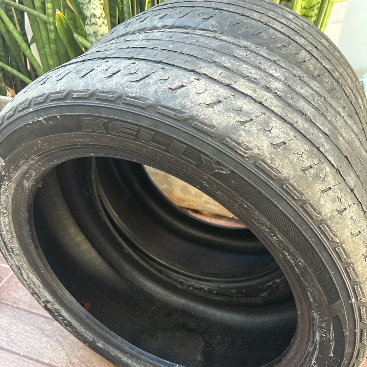 Pneus Goddyer - Imagem 1