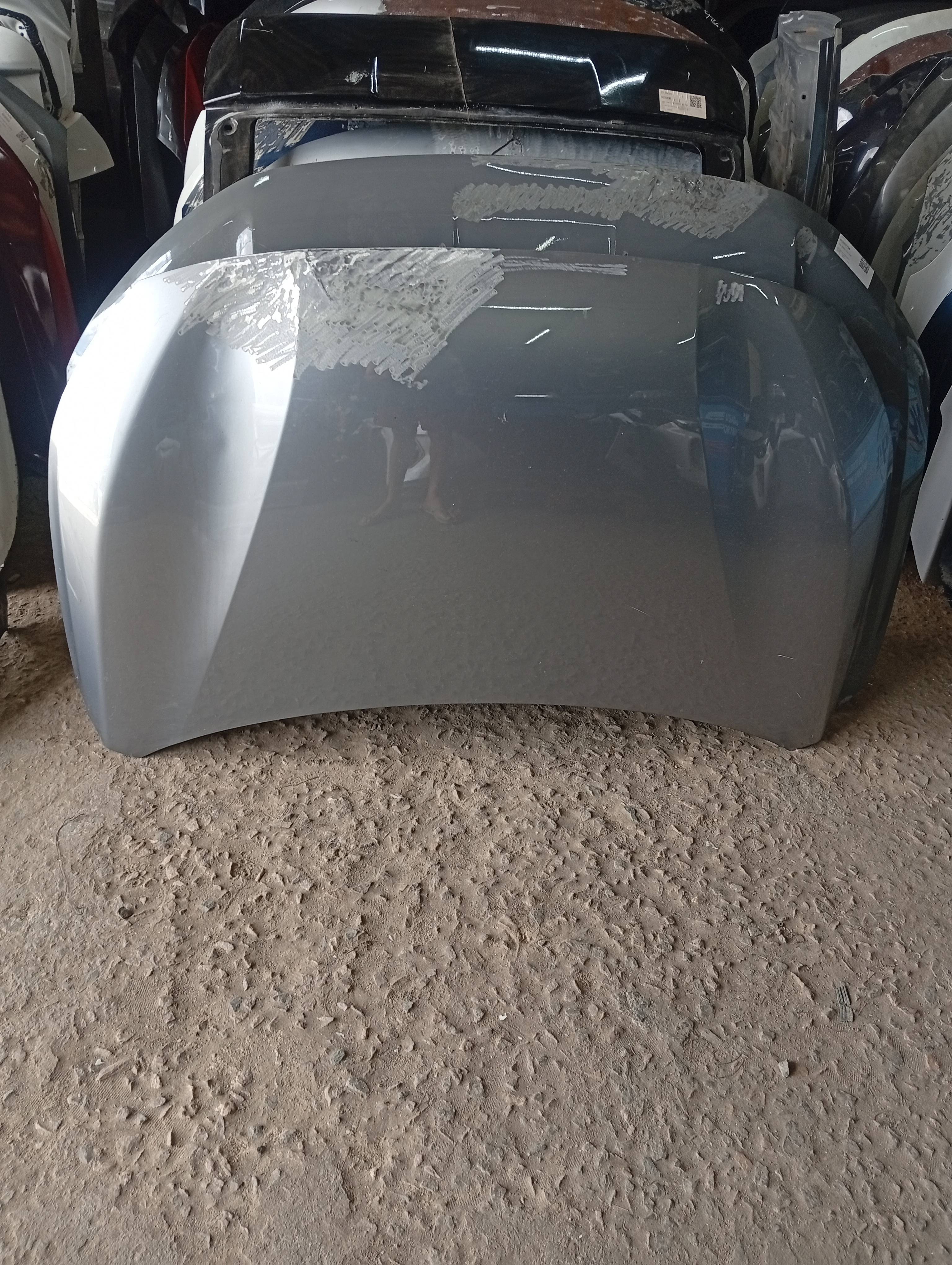 Capô Peugeot 208 2025