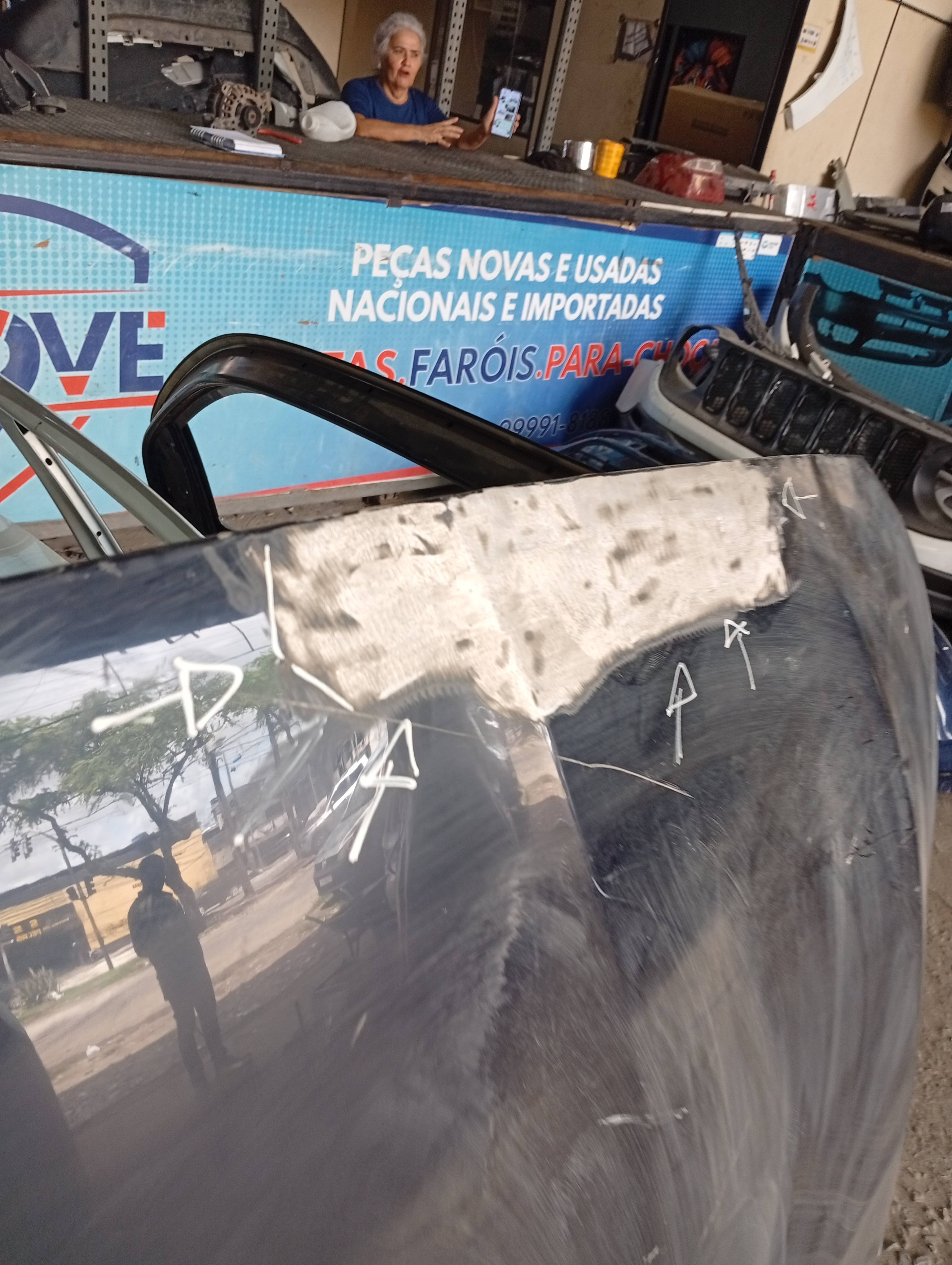 Capô BMW Serie 118 1 2017 - Imagem 3