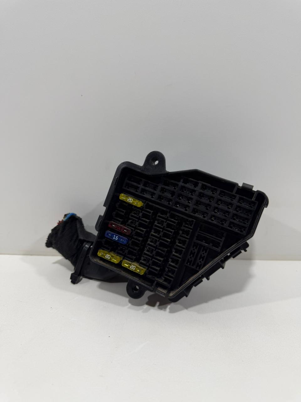 Caixa Fusível Vw Golf 1.6 8v C/abs Sportline 8D1941824 - Imagem 3