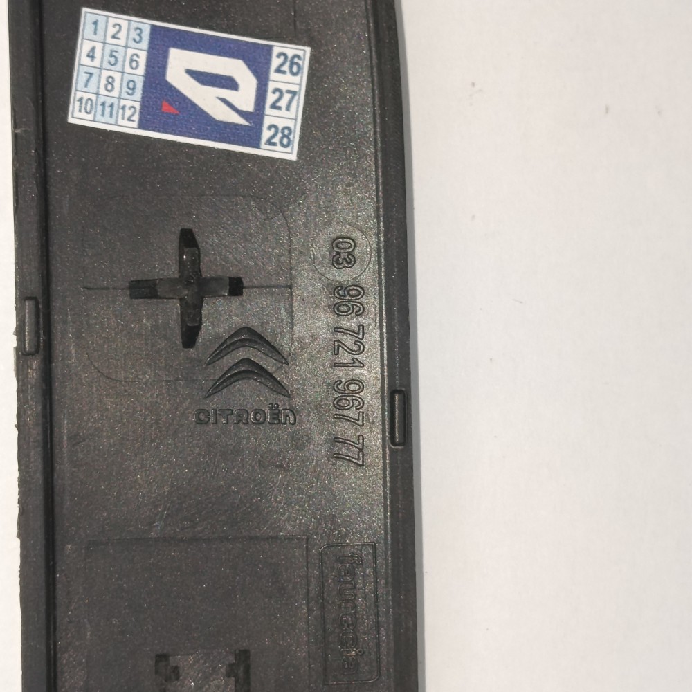 Moldura Painel Central Esquerd Citroen C3 Picasso 9672196777 - Imagem 5