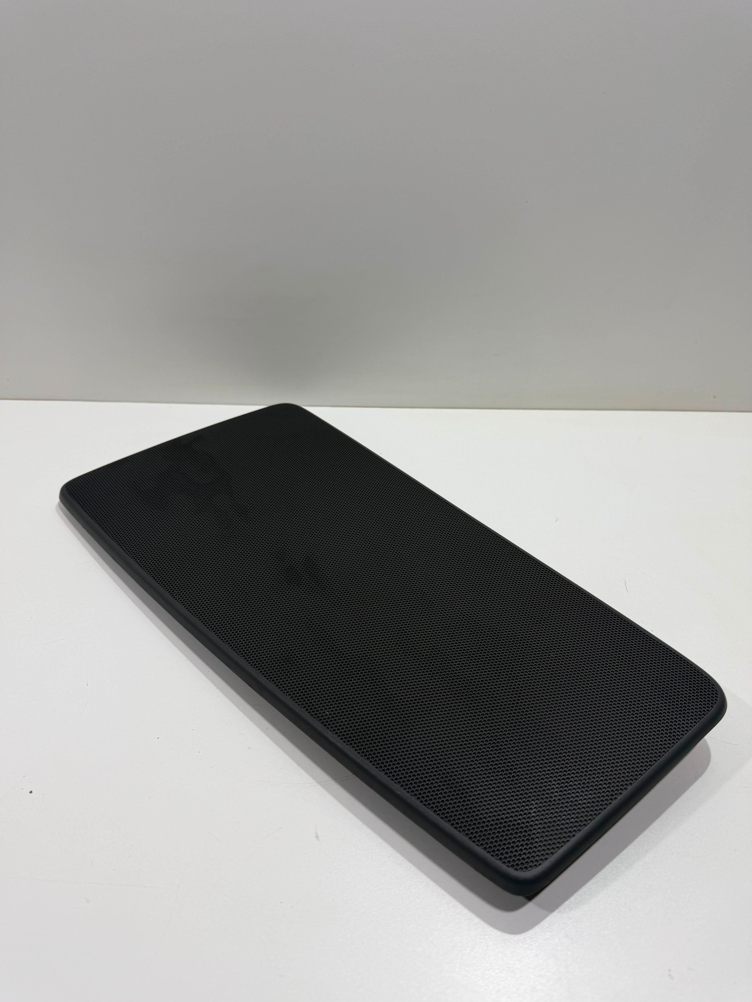 Tela Alto Falante Tras Dir Bagagito Audi A3 2015 8v5035406 Preto - Imagem 4
