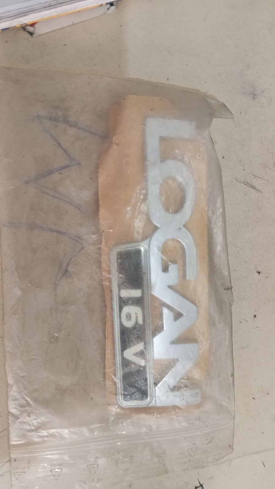 Emblema  Renault Logan 16V - Imagem 2