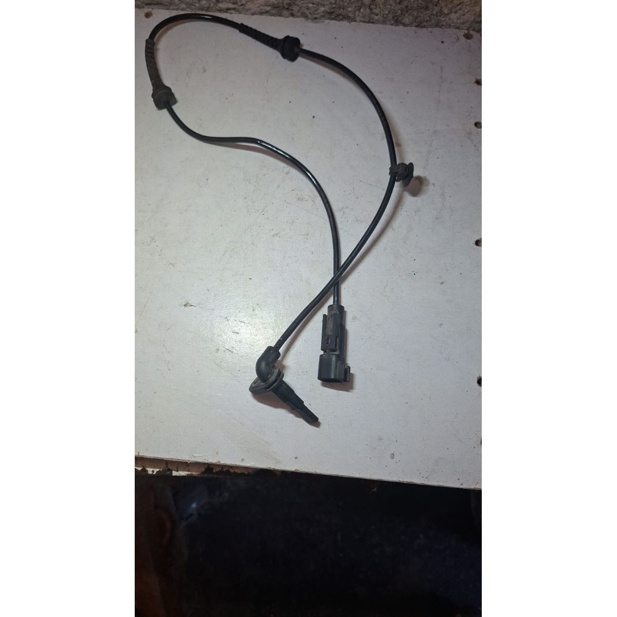 Sensor Abs Traseiro Esquerdo Chevrolet Onix Tracker 26254249