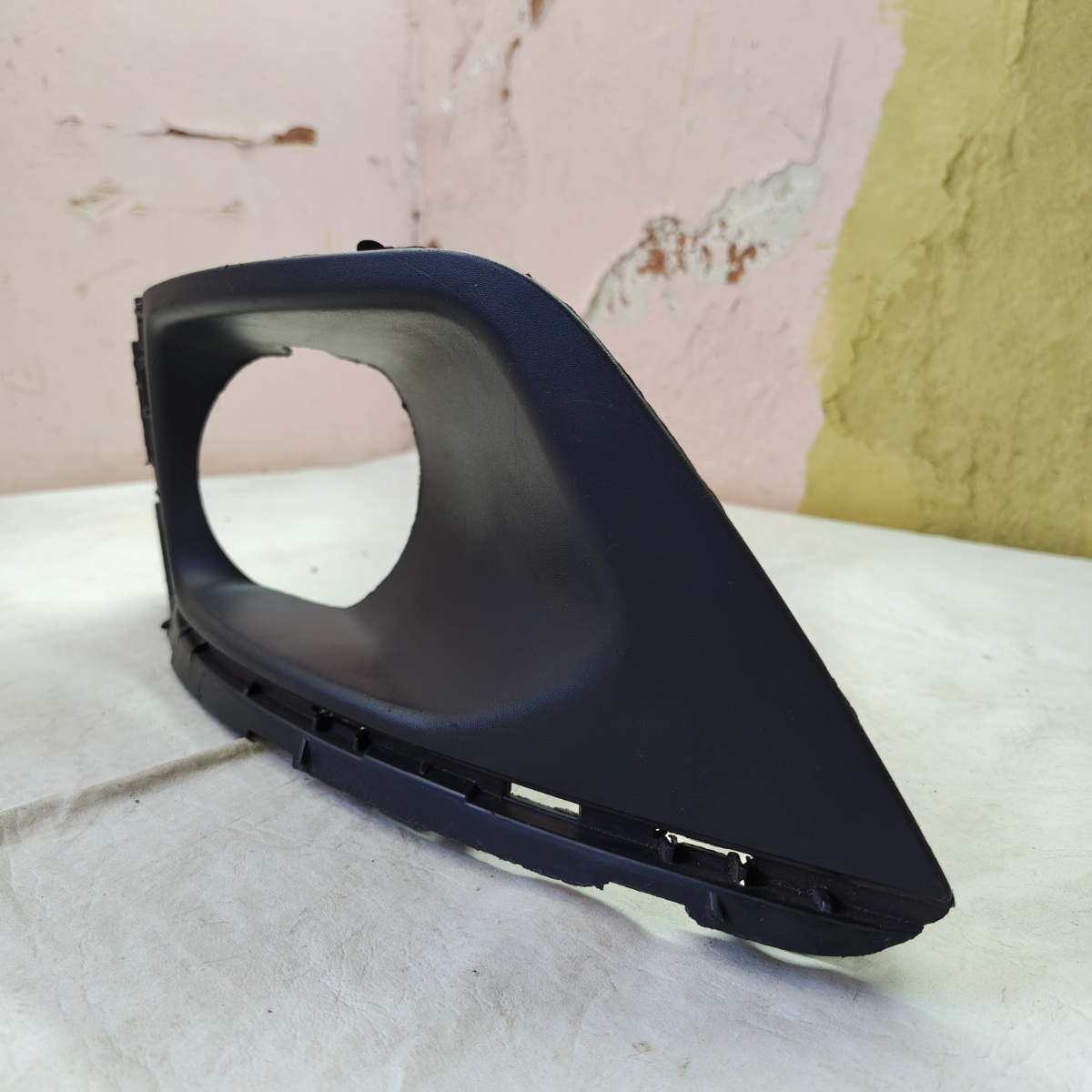 Moldura Farol Milha Direito Cobalt Elite 2017 A 2019 Preto Direito - Imagem 2