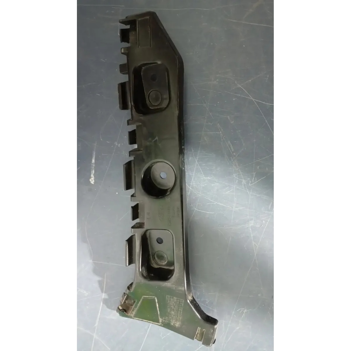 Guia Para-Choque Tras Esq Ford Ka Hatch Usada E3B517A882A - Imagem 4