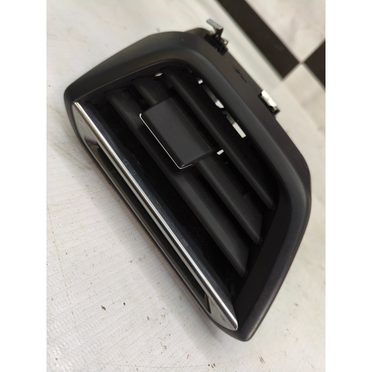 Difusor Ar Lateral Esquerdo Peugeot 208 98283685Dx 2025 - Imagem 2