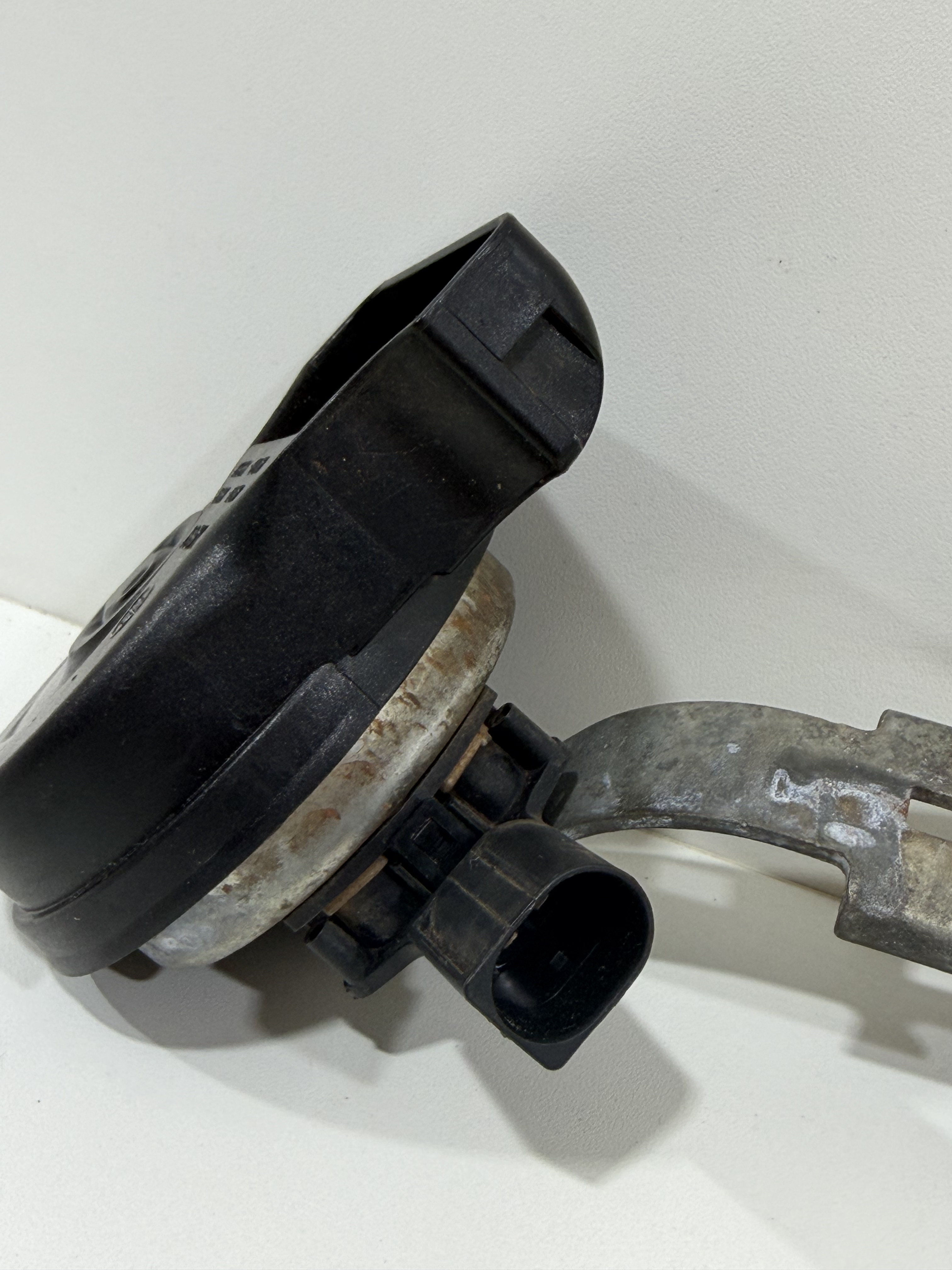 Buzina Aguda Audi 5Q0951223A - Imagem 4