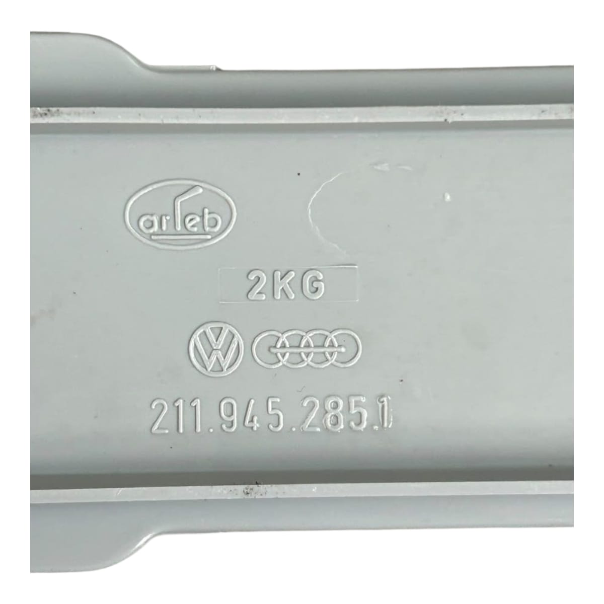 TAMPA LANTERNA TRASEIRA VOLKSWAGEN KOMBI 2006 2013 - Imagem 5