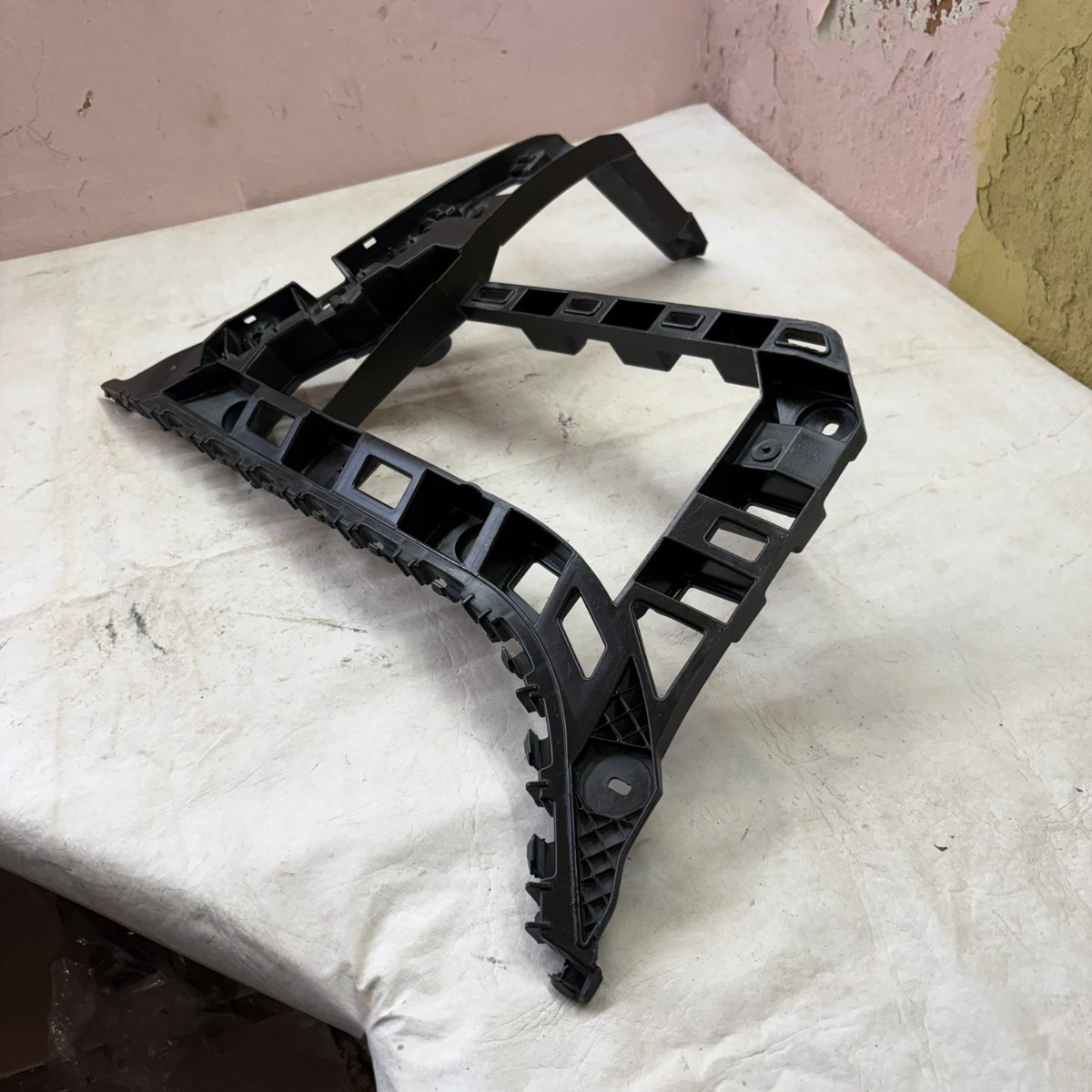 Suporte Guia De Para-choque Jetta 2011 2012 2013 2014 - Imagem 2