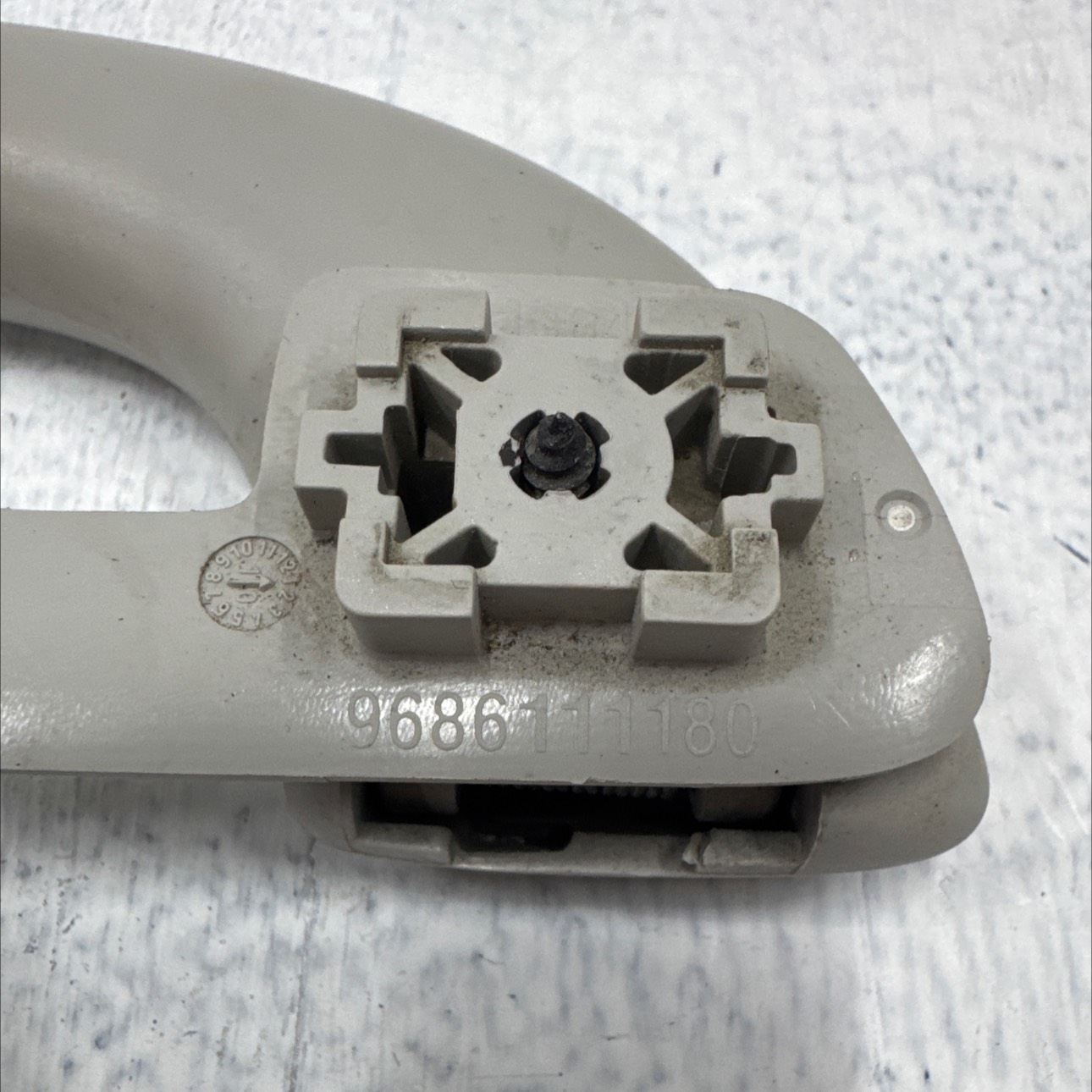Alça Teto Puxador Traseiro Original Peugeot 308 408 11 A 16 - Imagem 3