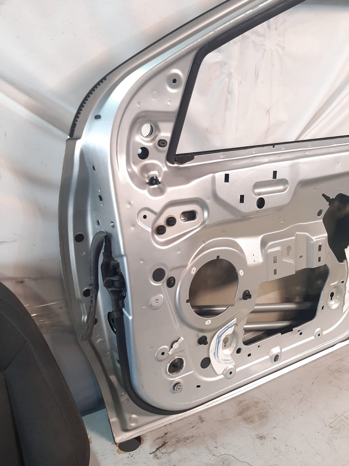PORTA DIANTEIRA C4 CACTUS LADO DIREITO (PRATA) - Imagem 4