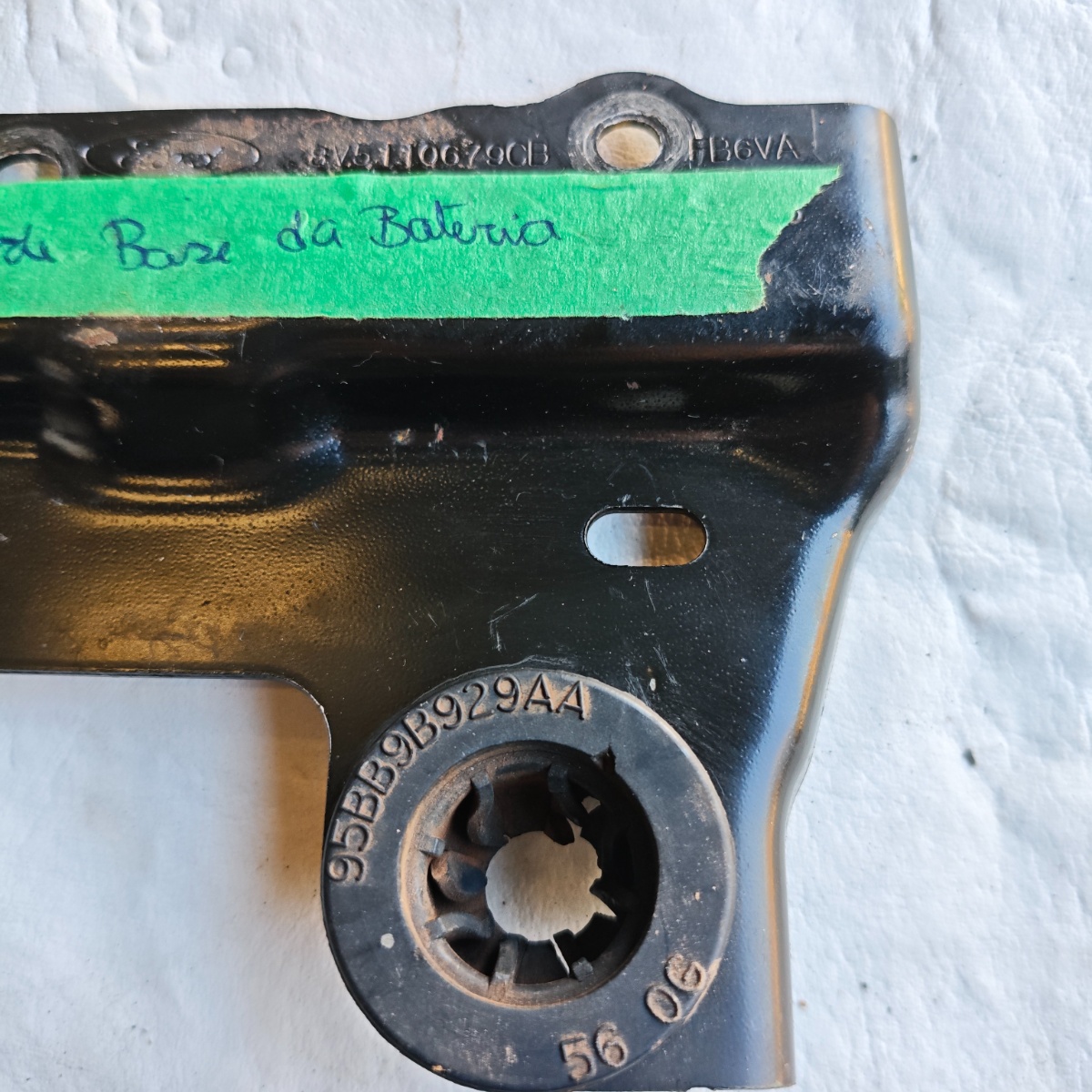 Suporte Base da Bateria New Fiesta 2011 ate 2019 - Imagem 3