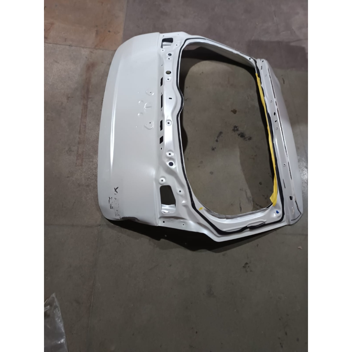 Tampa Traseira Yaris Hatch 2018 Até 2025 Amassados Léia (usa Branco - Imagem 5