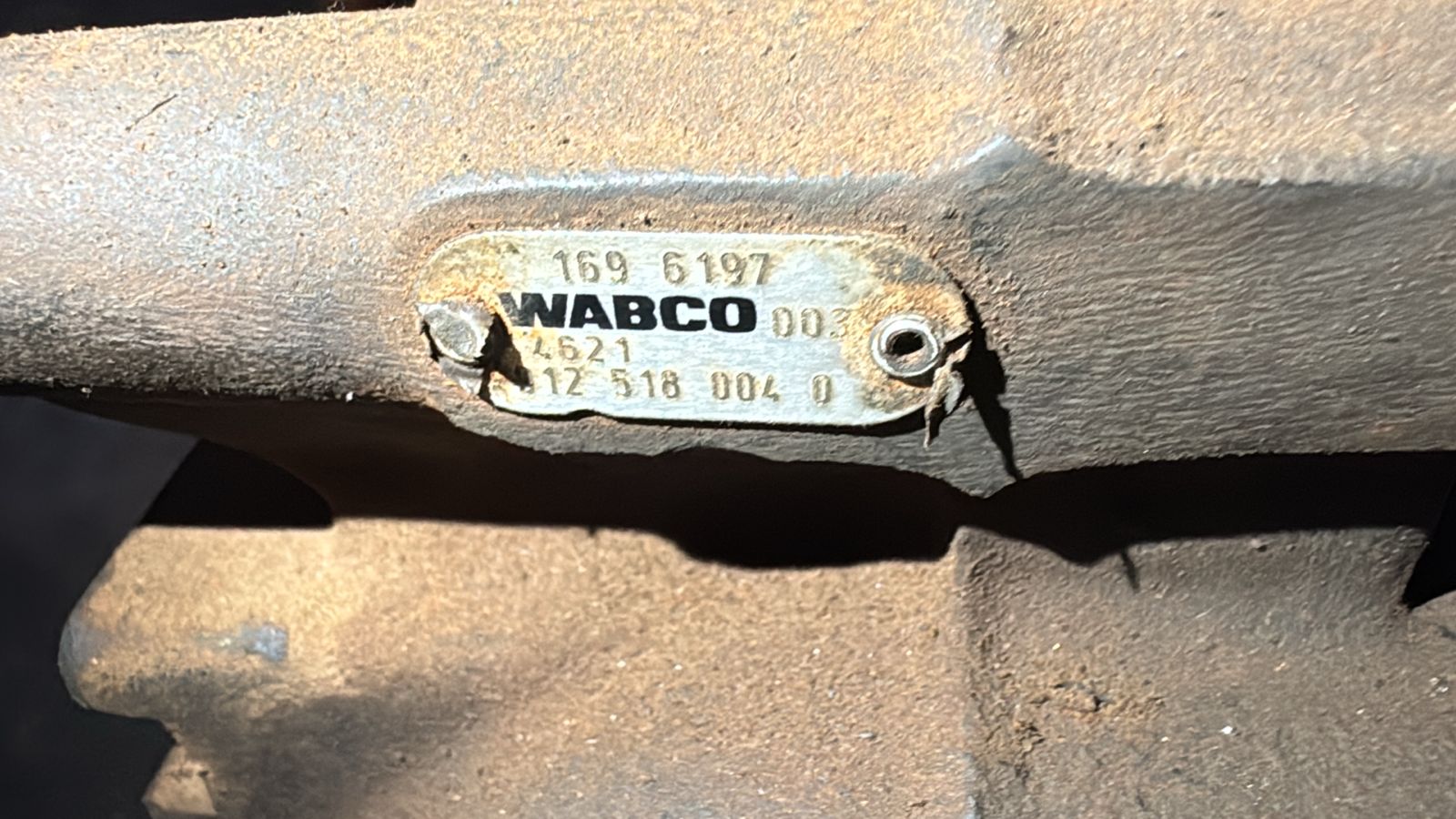 COMPRESSOR WABCO 1696197 + VALVULA ALIVIO - Imagem 1