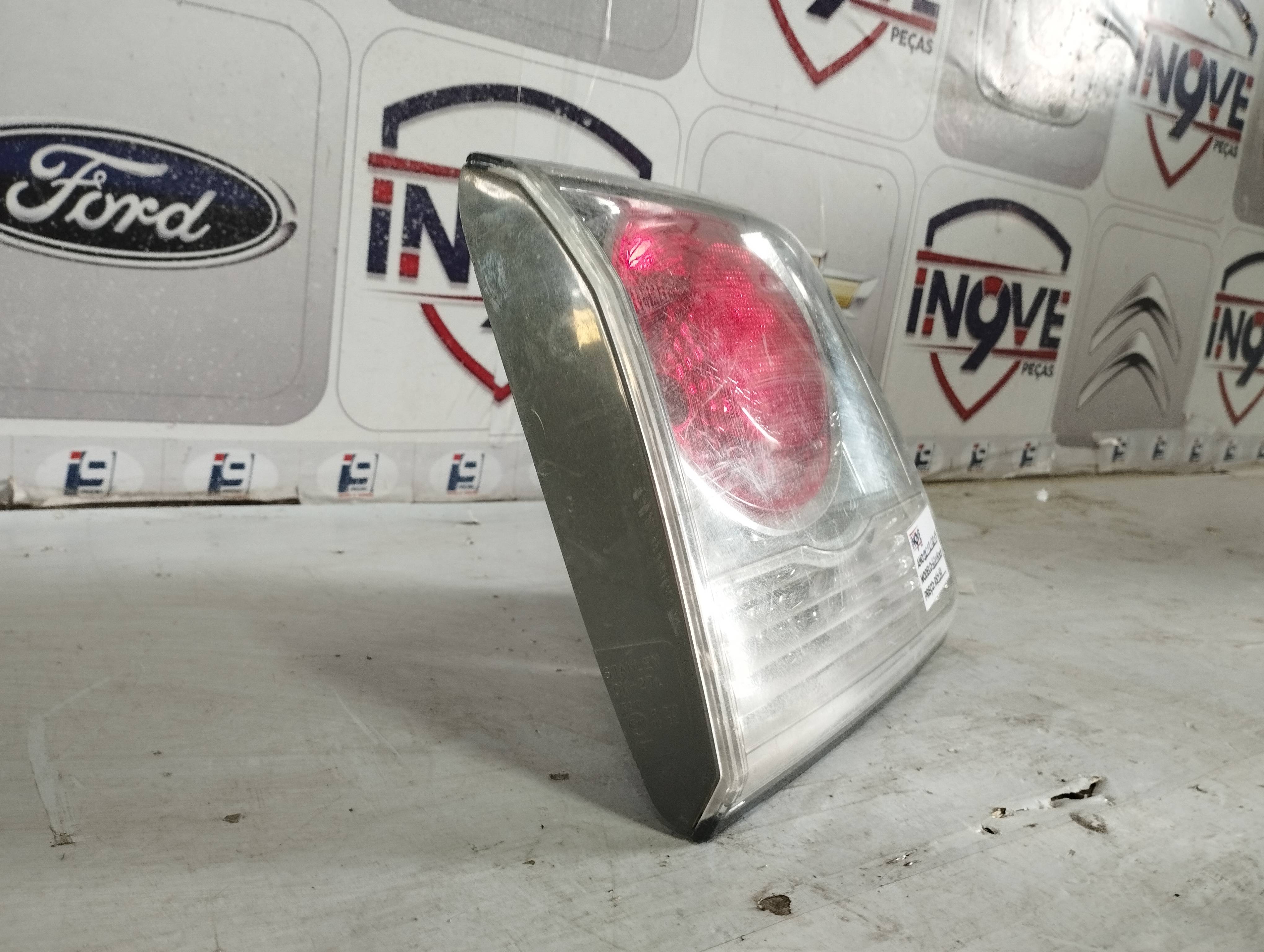 Lanterna Hilux SW4 2012/2015 Mala Lado Esquerdo - Imagem 2