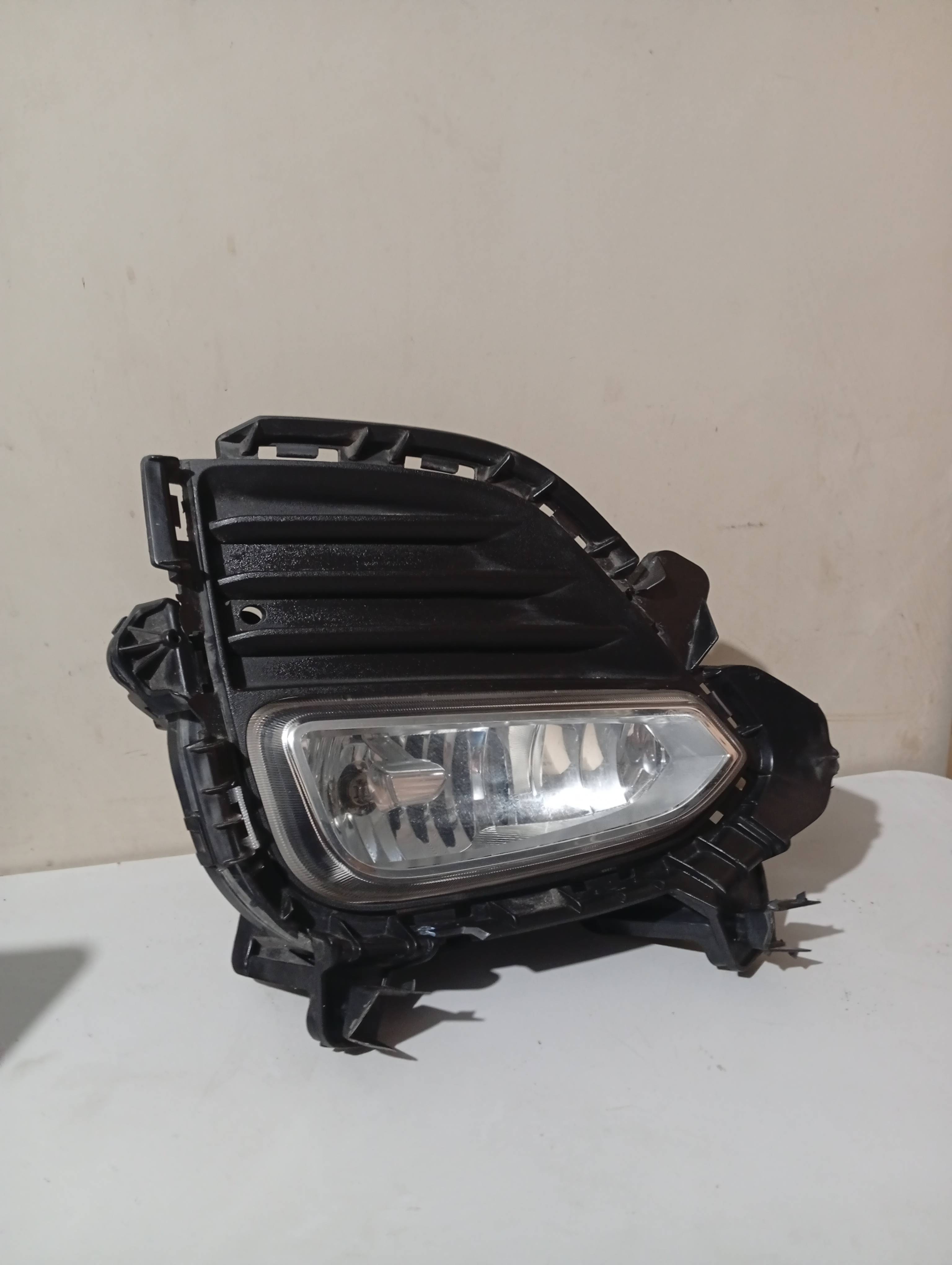 Farol de Milha Lado Direito Hyundai Creta - Imagem 2