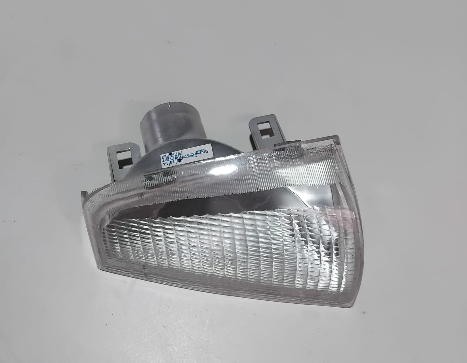LANTERNA DIANTEIRA CHEVETTE 1984/1993 LADO ESQUERDO CRISTAL