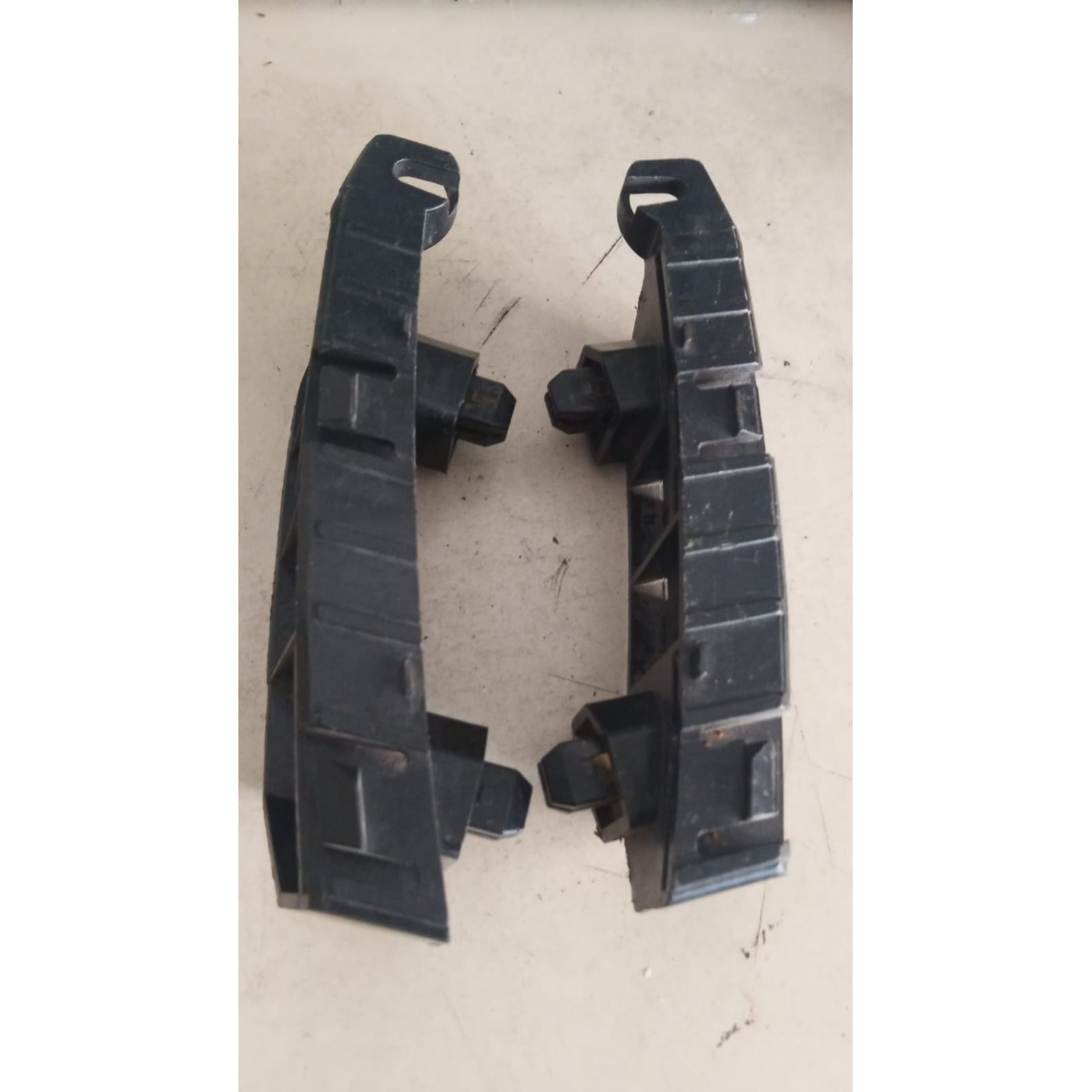 Par de Guia Suporte Parachoque Dianteiro Honda Fit 2004-2008