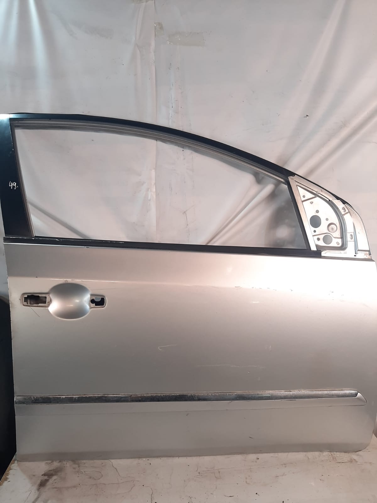 PORTA DIANTEIRA SENTRA LADO DIREITO (CINZA)