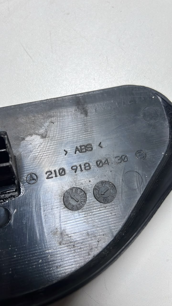 Acabamento Plástico L.D Mercedes-Benz Classe E 1998 a 2002 - Imagem 5