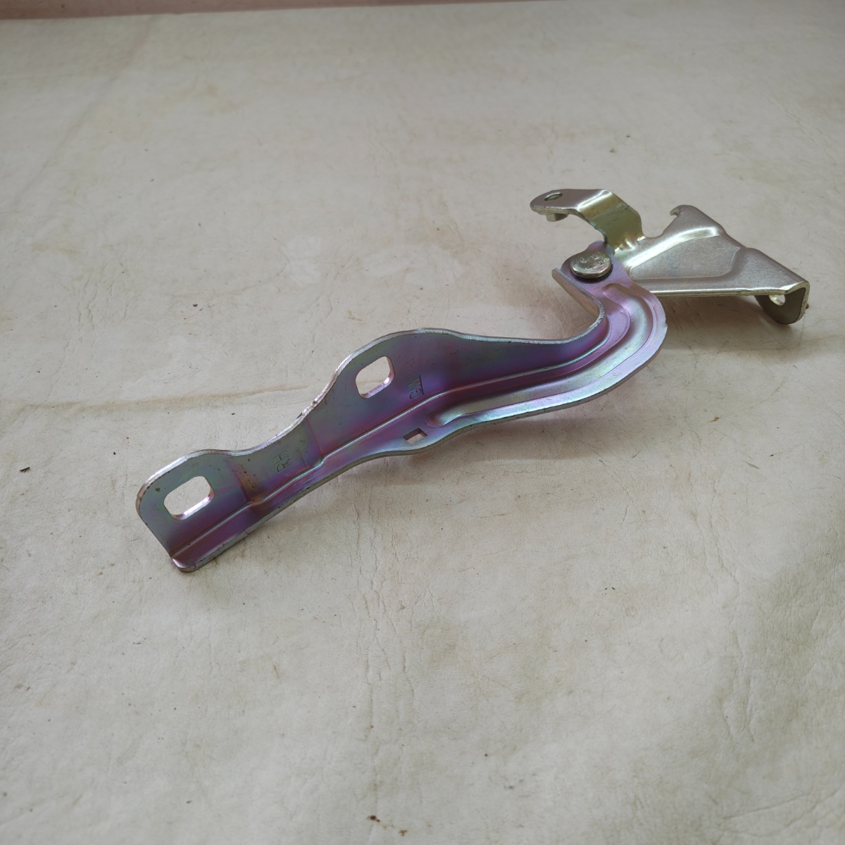 Dobradiça Direita Do Capô Onix Prisma 2013 A 2019 Original - Imagem 6