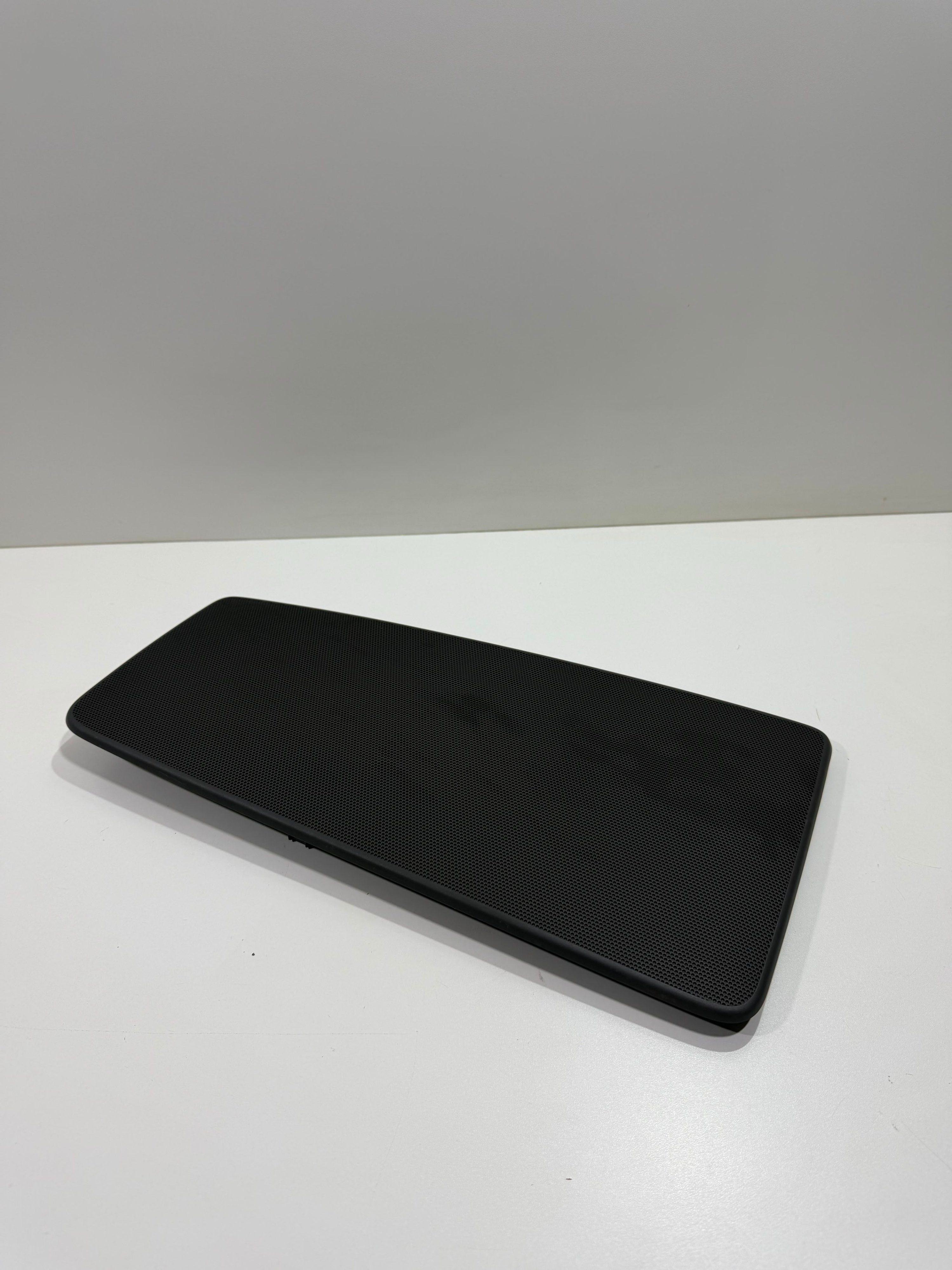 Tela Alto Falante Tras Dir Bagagito Audi A3 2015 8v5035406 Preto