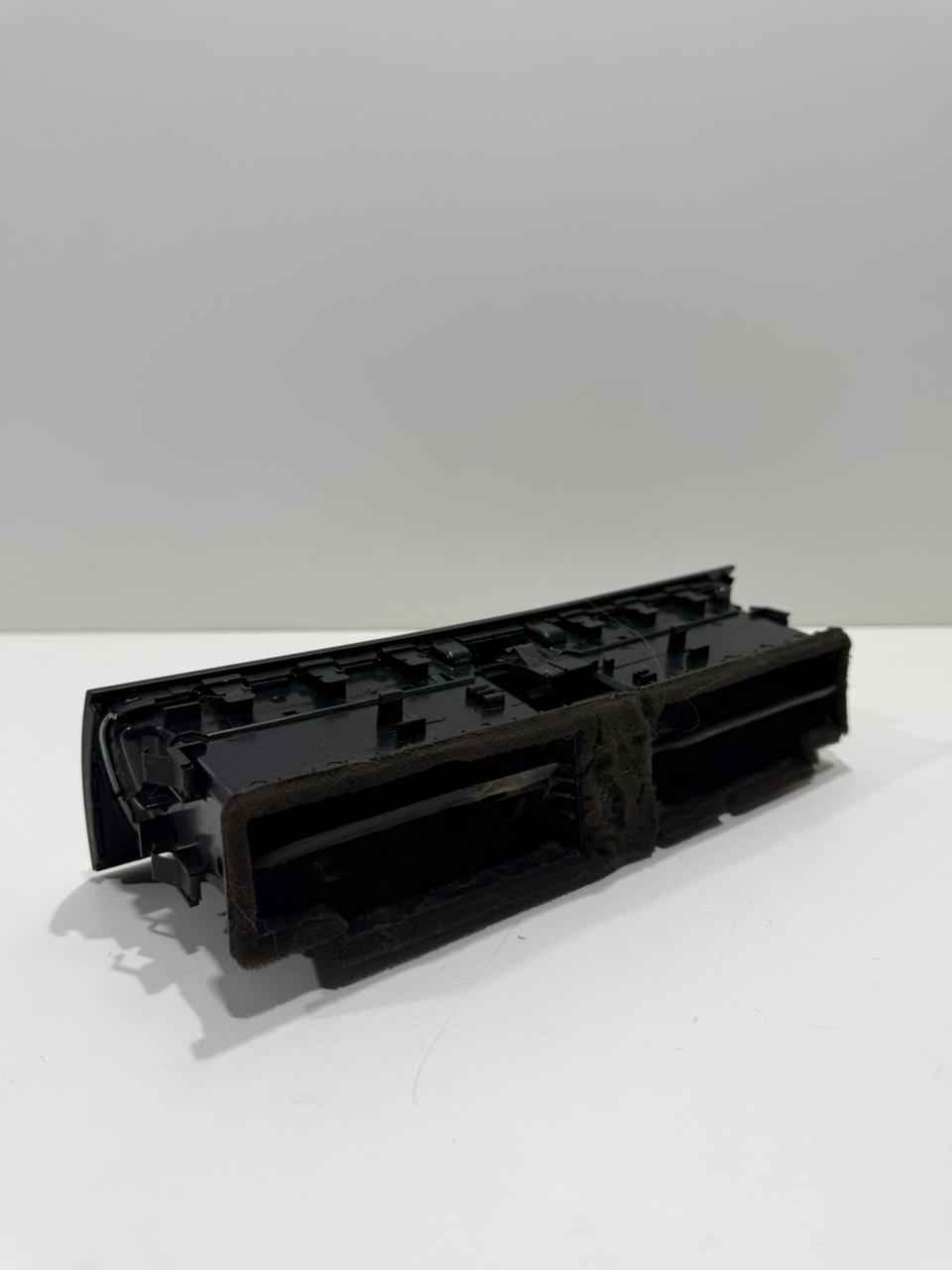 Difusor Saída De Ar Central Audi A4 Avant 2010 8T1820951B - Imagem 4