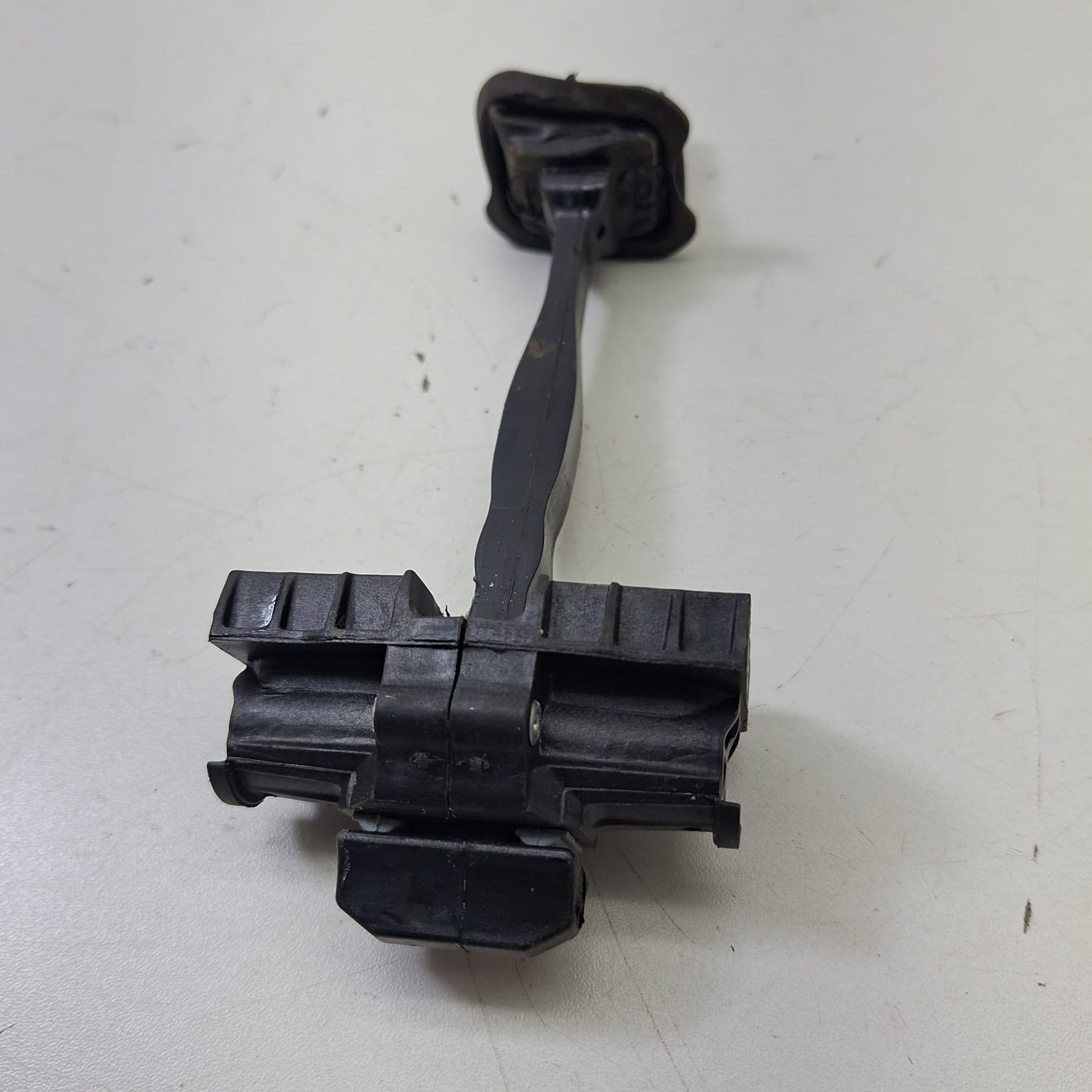 Limitador Porta Traseira Polo Virtus Original Vw 6Ea839179 - Imagem 5