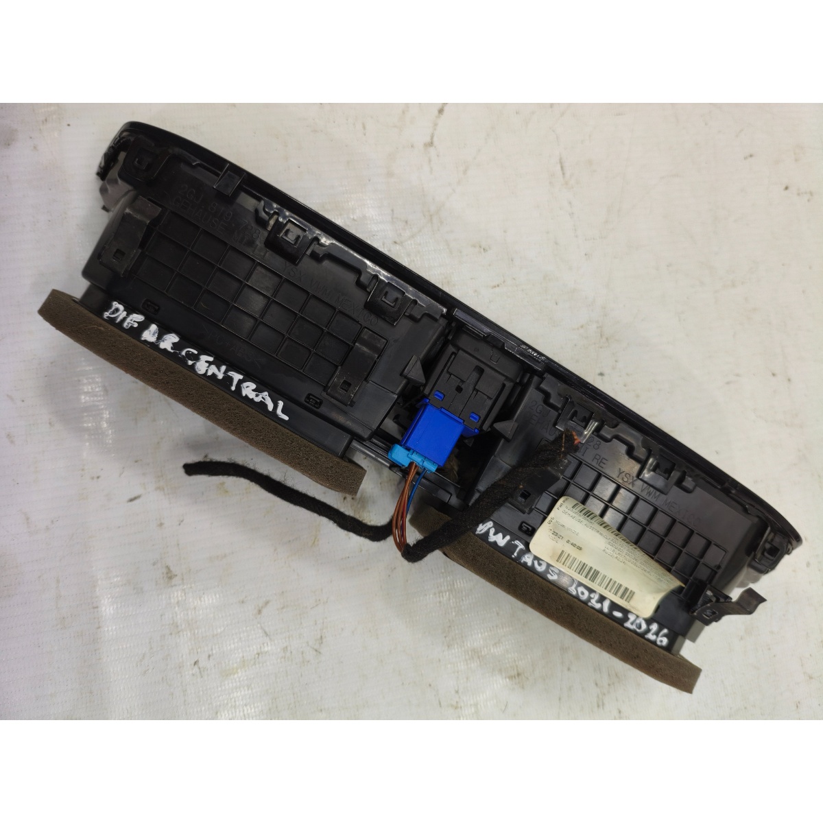 Difusor Ar Central C/Botão Alerta Vw Taos 21 A 26 2Gj819728 - Imagem 3