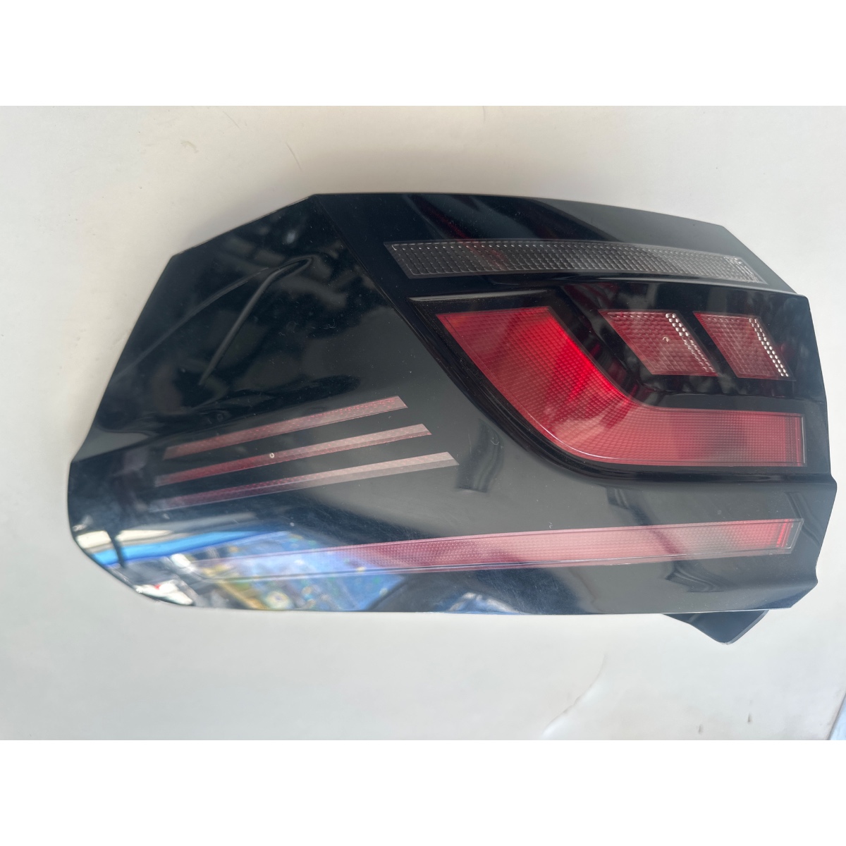Lanterna Traseira Direita VW Nivus 2020-2024 2g5945208a - Imagem 1