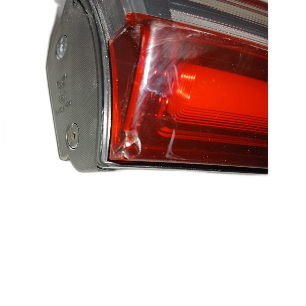 Lanterna Tampa Traseira Com Led Fiat Fastback 2022 A 2024 Le Vermelho - Imagem 5
