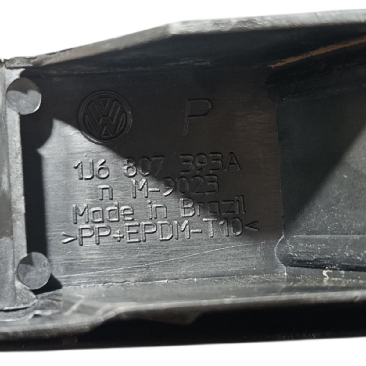 Guia Parachoque Traseiro Esquerdo Vw Golf 2001/2014 - Imagem 7