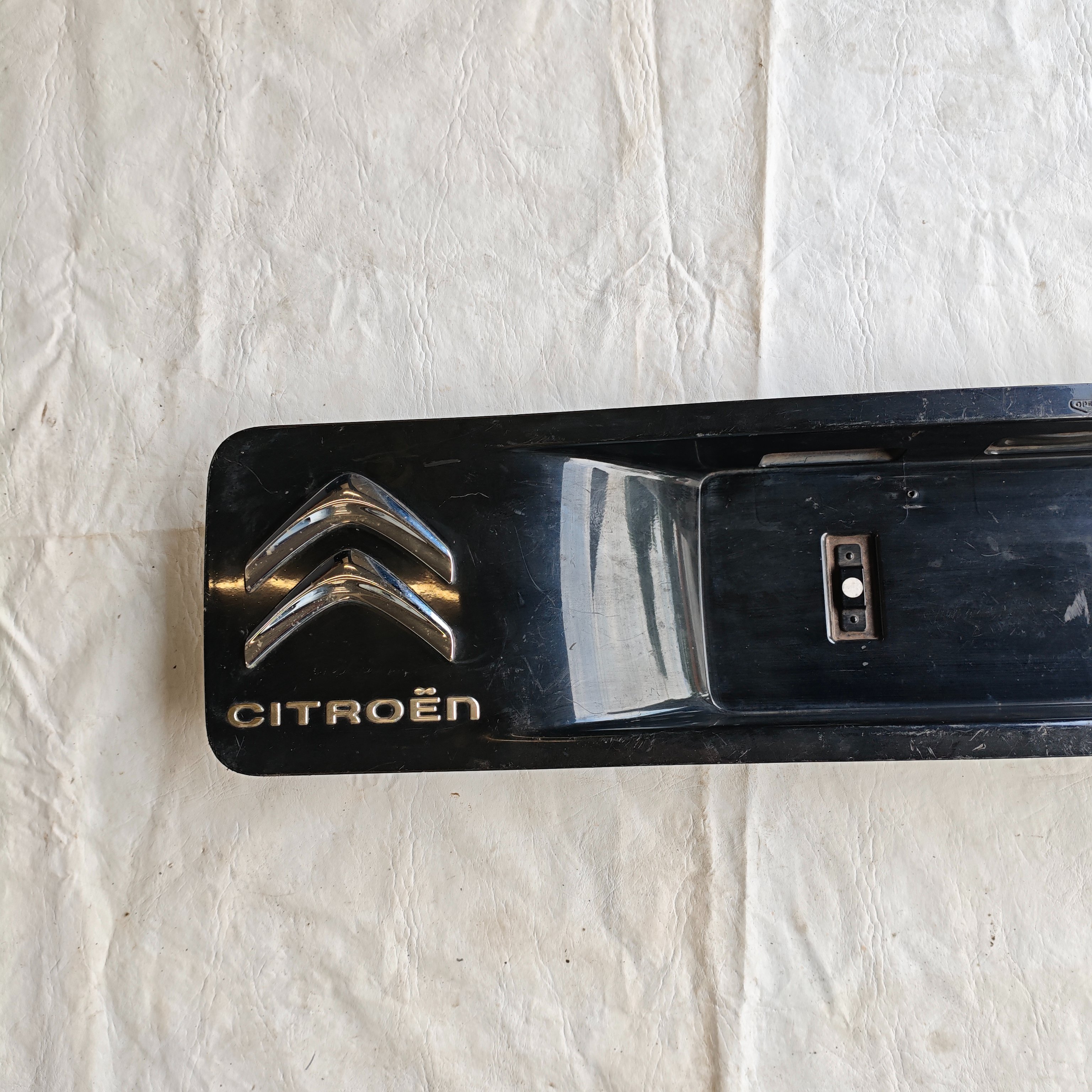 Moldura Tampa Traseira Citroen Aircross - Imagem 4