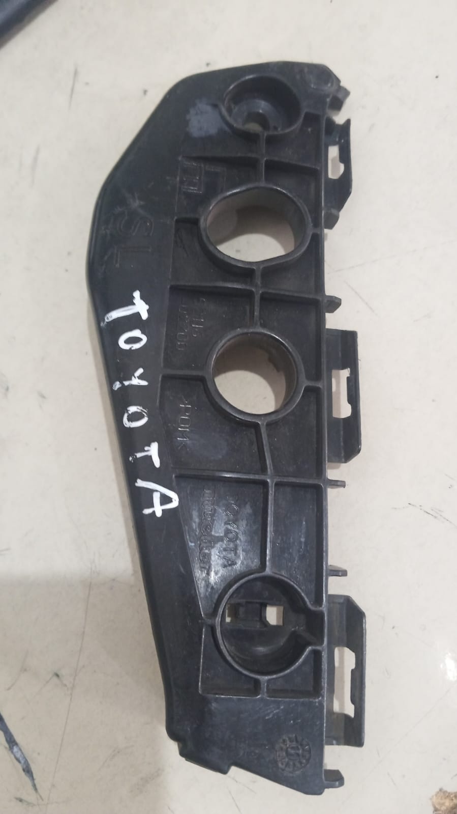 Guia Parachoque Dianteiro L.e Toyota Corolla