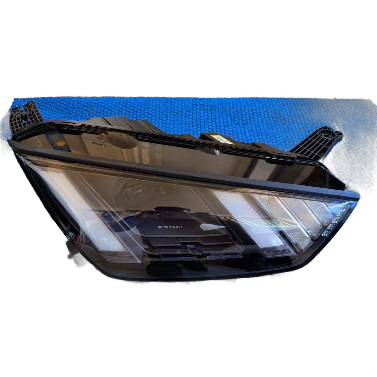 Farol Direito Byd Dolphin Mini Eqea-412102b - Imagem 1