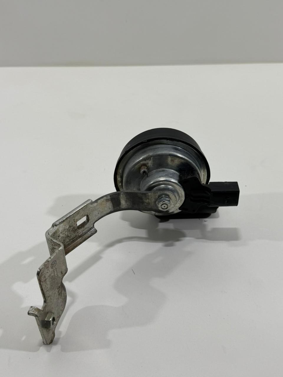 Buzina Original L.D Audi A3 2014/18 8v0951230 - Imagem 3