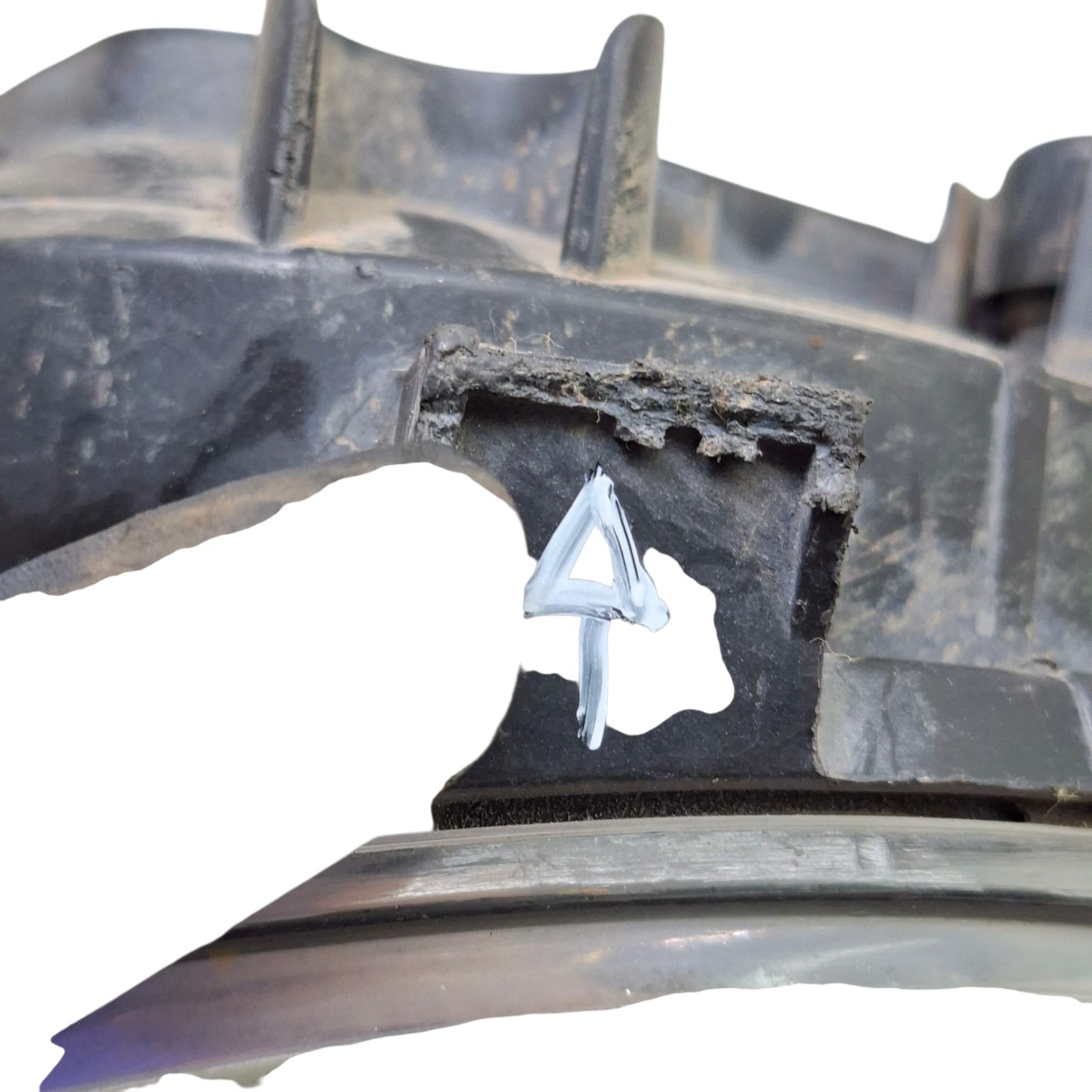 Farol Milha Esquerdo Detalhe Saveiro Cross G5 G6 2011/16F - Imagem 2