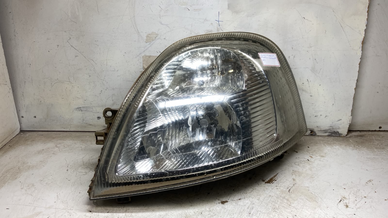 Farol Renault Master 2010 A 2013 Lado Esquerdo
