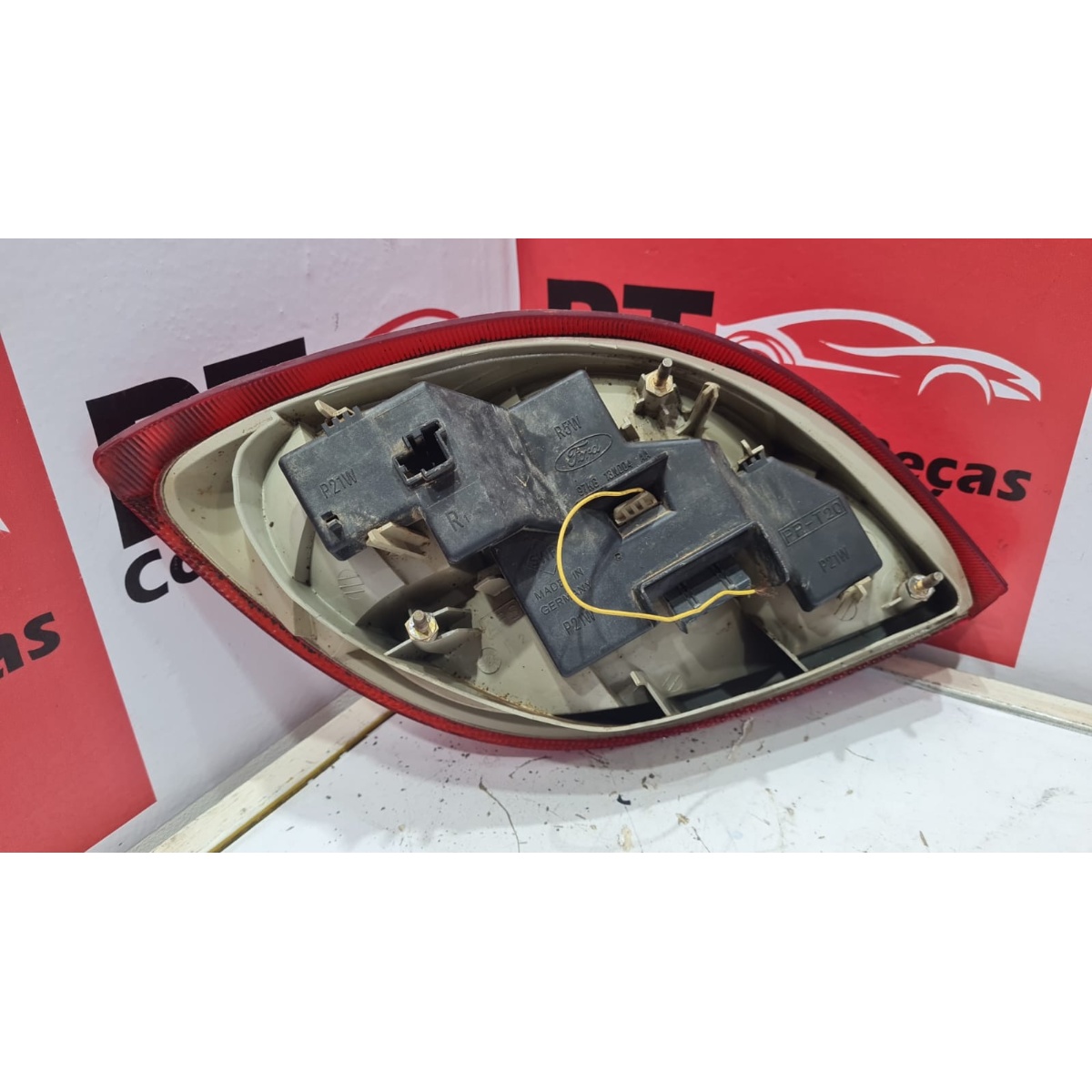 Lanterna Direita Ford Ka 1997 a 2001 - Imagem 2