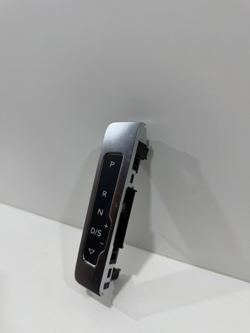 Acabamento Alavanca Marcha Audi A3 Sedan 8V1713463A - Imagem 3