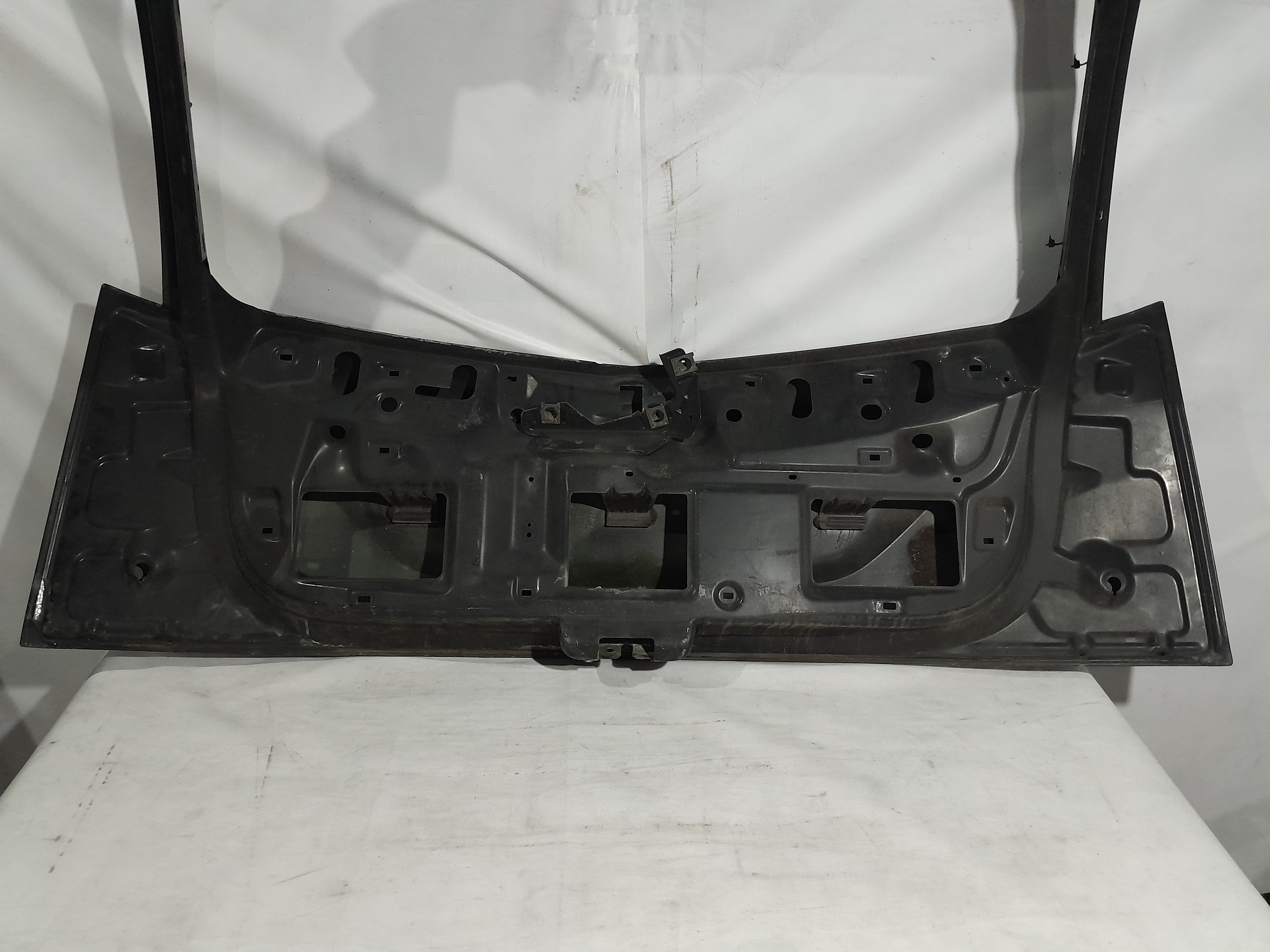 TAMPA TRASEIRA  FOCUS HATCH 2002/2005 (PRETA) - Imagem 6