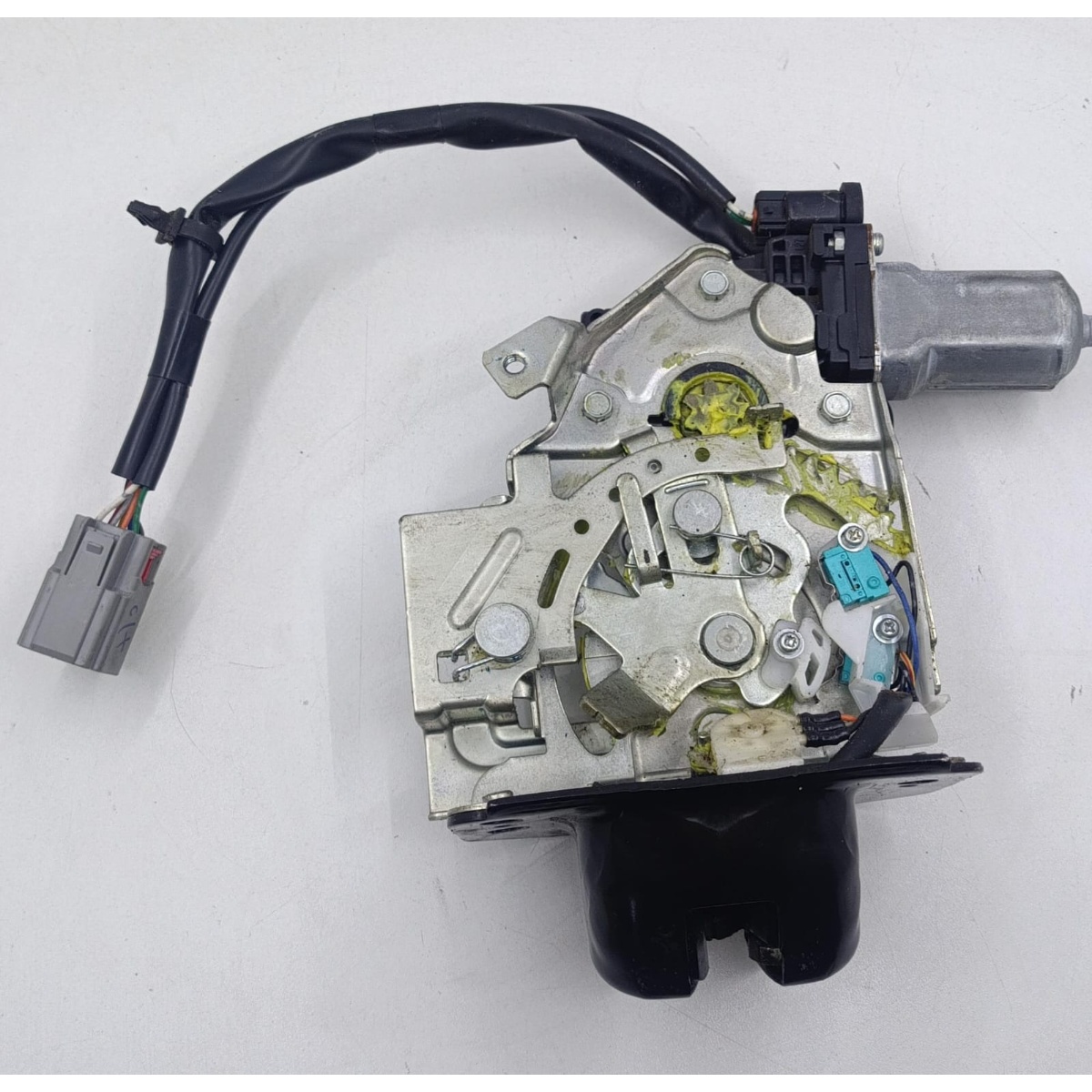 Fechadura Porta Mala Ford Edge 2008 2009 2010 2011 2015 - Imagem 5