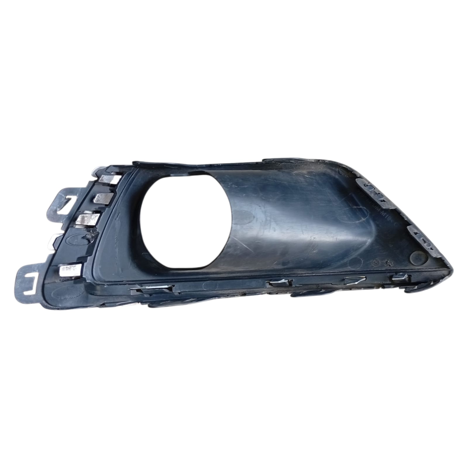 Moldura Farol Milha Esquerda Chevrolet Cobalt 2016 2022 Preto Esquerdo - Imagem 9