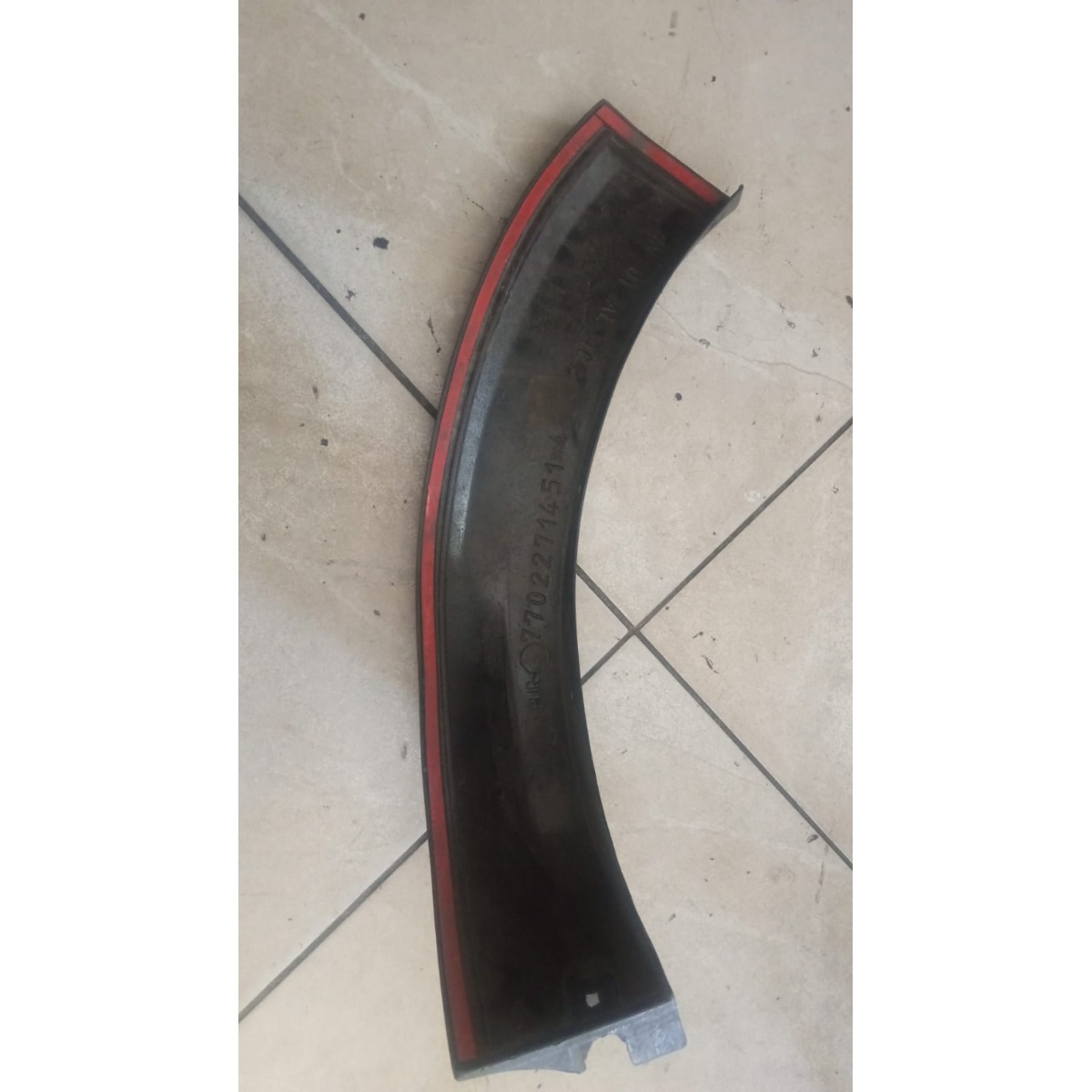 Moldura Do Paralama Traseiro Esquerdo Renault Duster Preto - Imagem 2