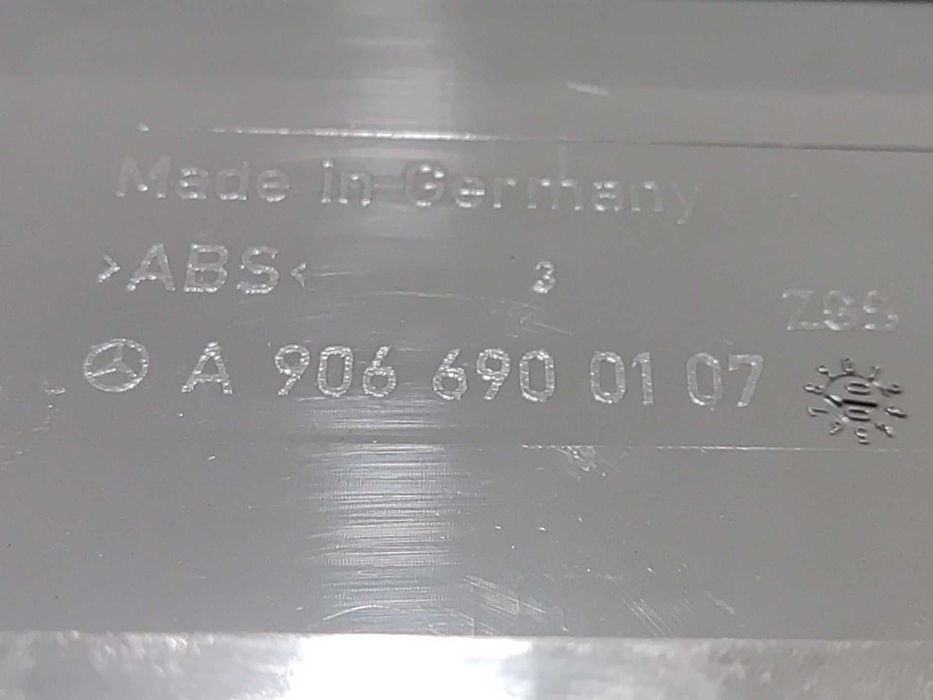 Acabamento Mold. Cinto Segurança Direito Sprinter 2012/2018 - Imagem 4