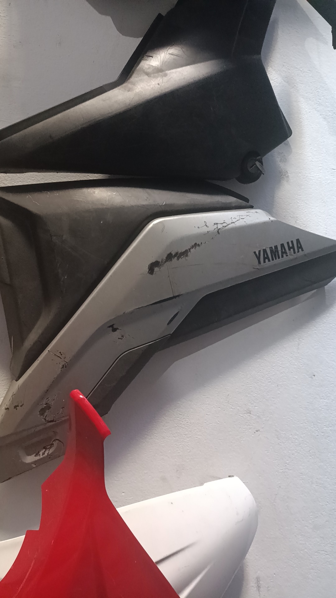 Carenagem/Tampa lateral esquerda Fz25 fazer 250cc 2018-2025