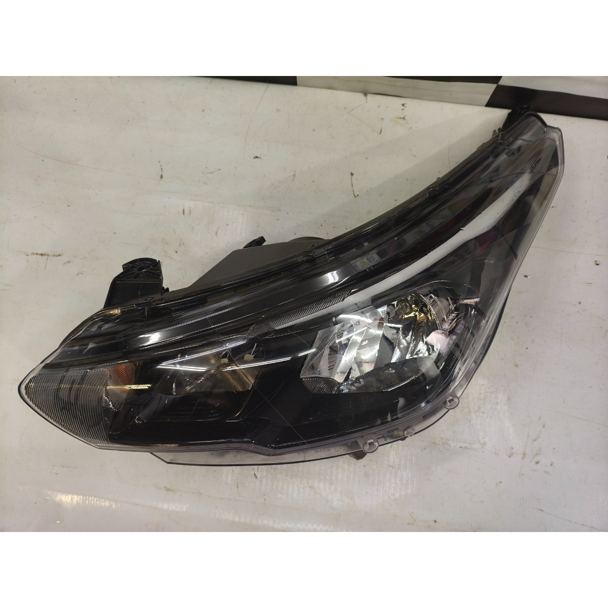Farol Dianteiro Esquerdo S/led Fiat Cronos 20/2025 52138594 Esquerdo/motorista - Imagem 3