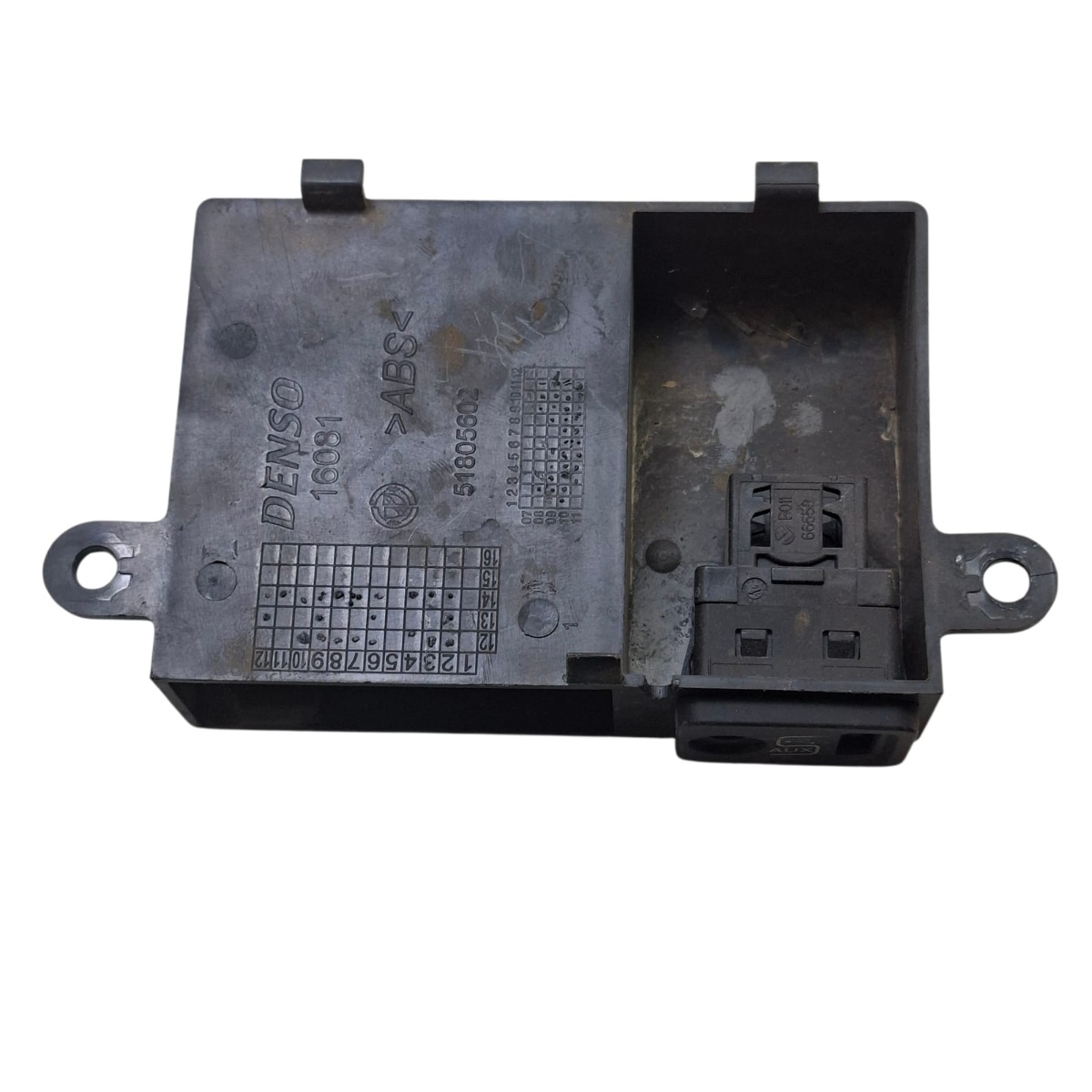 Moldura Suporte Conector Usb Doblo Palio Fiorino Siena - Imagem 5